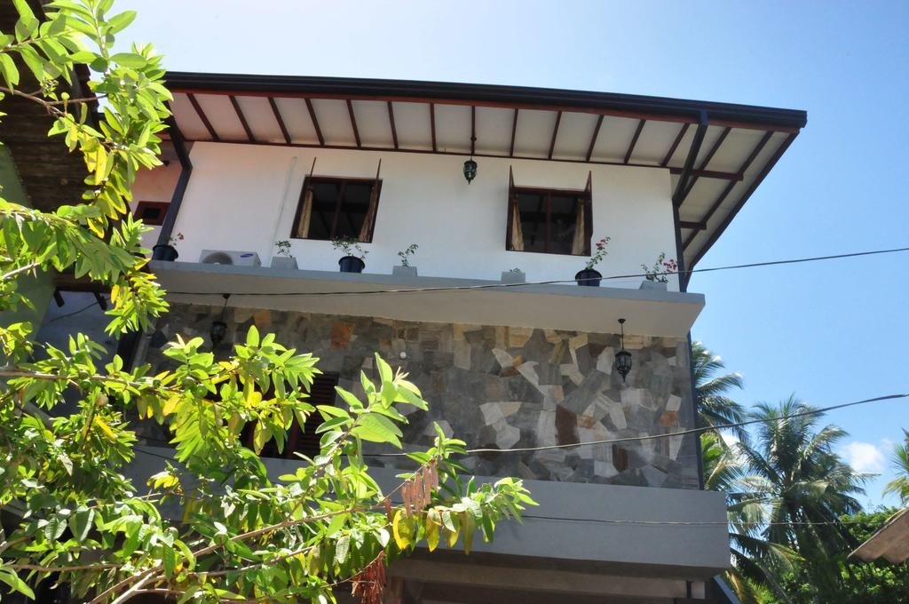 Asantha Guest House Unawatuna Esterno foto