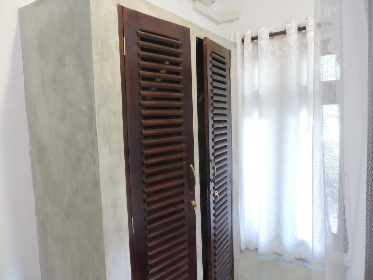 Asantha Guest House Unawatuna Esterno foto