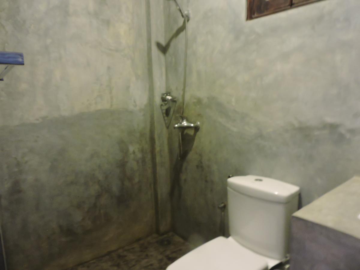 Asantha Guest House Unawatuna Esterno foto
